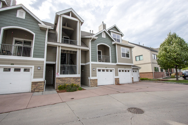 Primary Photo - 4245 E Boardwalk Dr