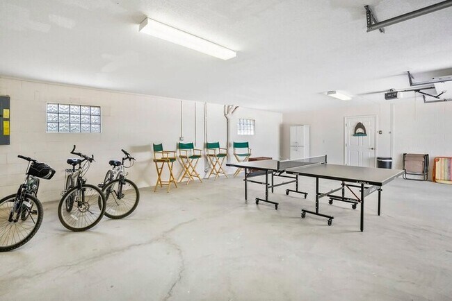 Foto del edificio - 34 Oceanside Dr