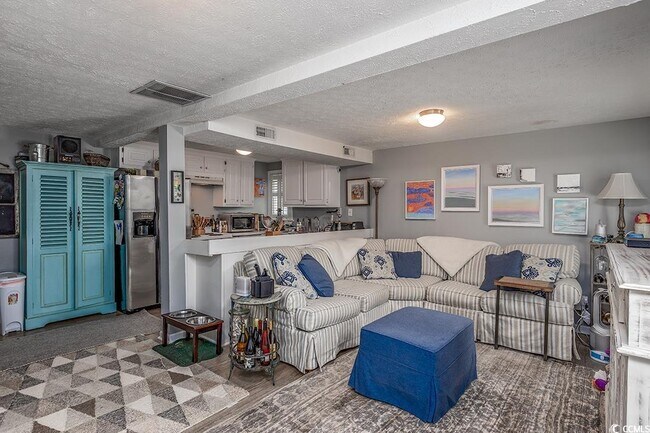 Building Photo - 4304 N Ocean Blvd