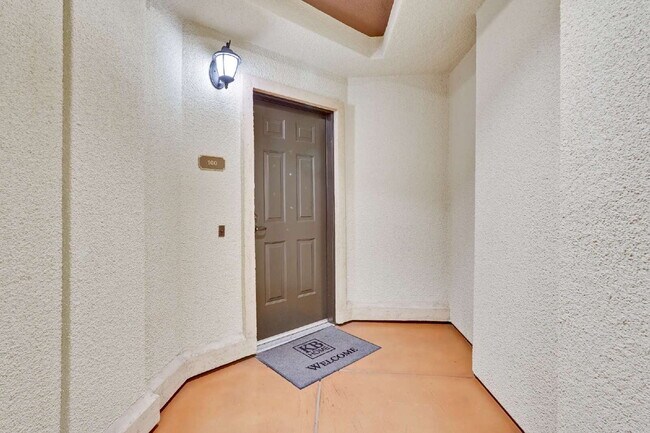 Building Photo - Spacious 3 Bed, 2 Bath with 2 Private Garages, Extra Storage & Resort Style Amenities