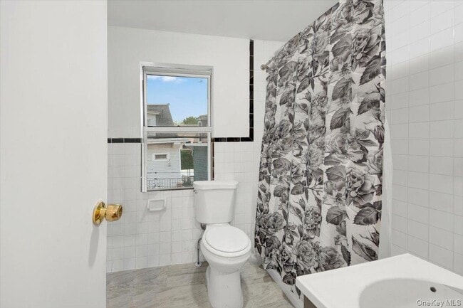 Building Photo - 17 Lamartine Ave