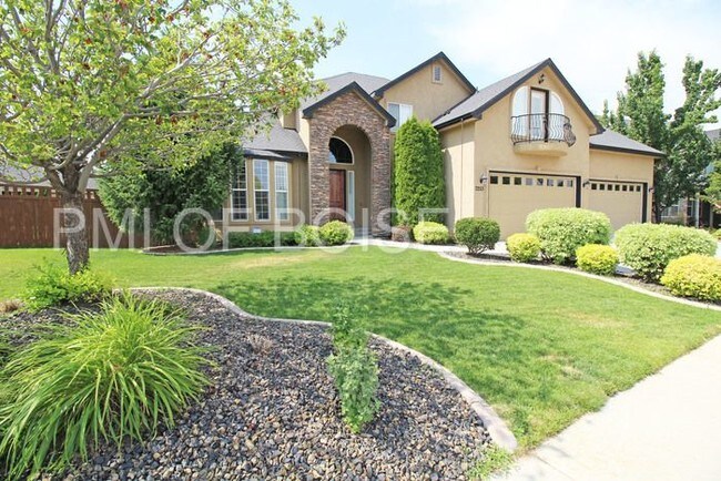 Building Photo - LUXURY HOME IN SOUTHFORK SUBDIVISION
