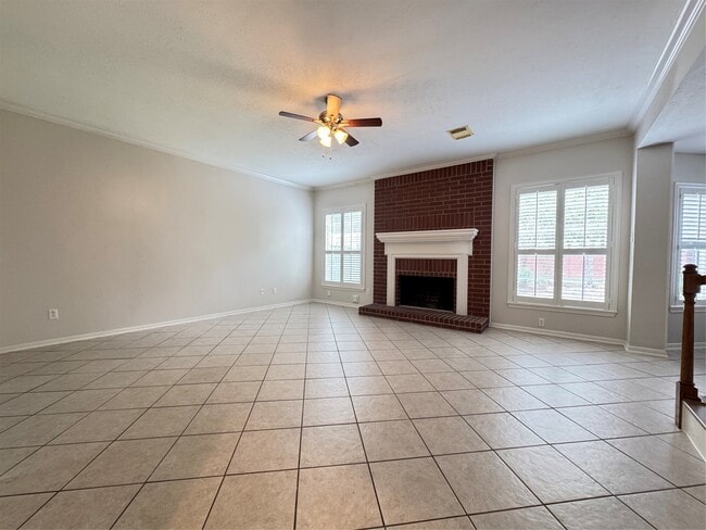 Building Photo - 6926 Hearthside Dr