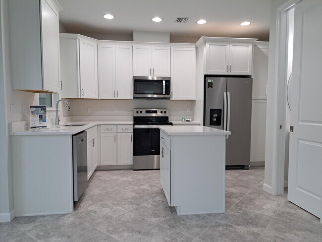 Foto del edificio - 5150 Willow Creek Dr