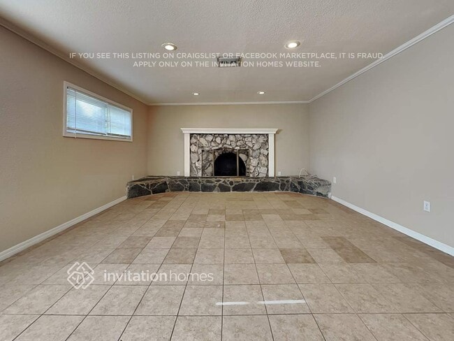 Building Photo - 6417 N Gomez Ave