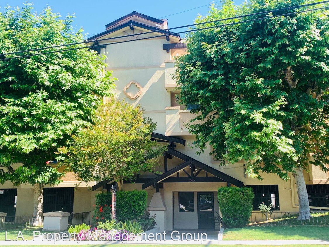 Primary Photo - 1615 Yosemite Dr