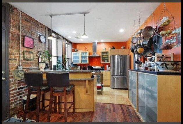 Building Photo - 1116 W 24 St