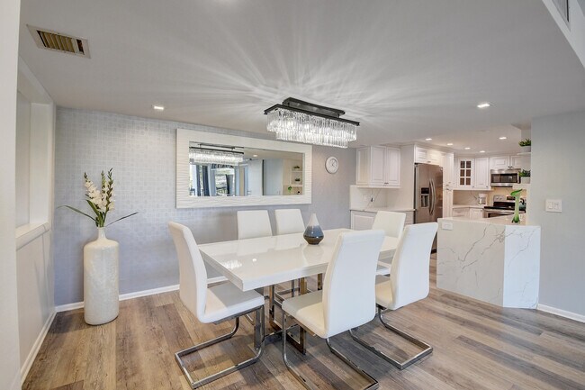 Building Photo - 2701 N Ocean Blvd