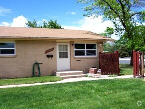 Building Photo - 3006 Butternut Dr