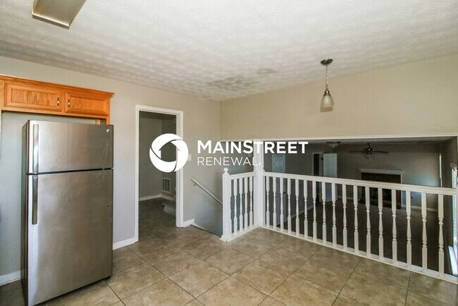 Building Photo - 3 Bedroom Pet-Friendly Home in Ellenwood, GA with Main Street Renewal