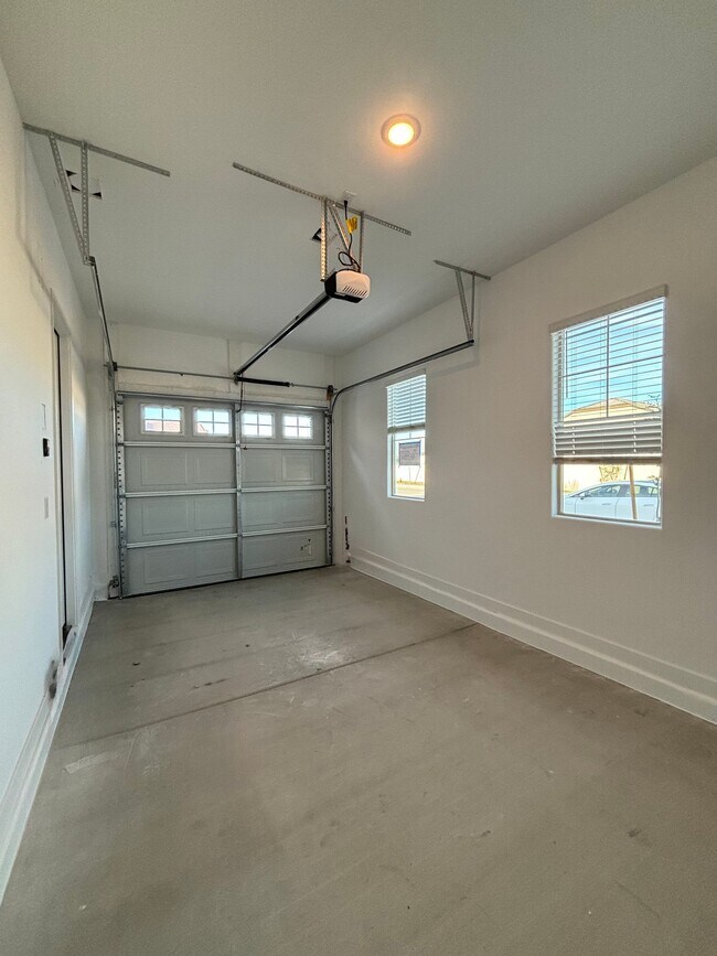 Building Photo - 456 S Jacana Ln