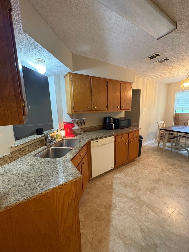 Photo - 125 Deer Run Rd House