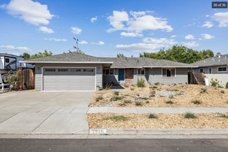 Building Photo - 2939 Aulin Dr