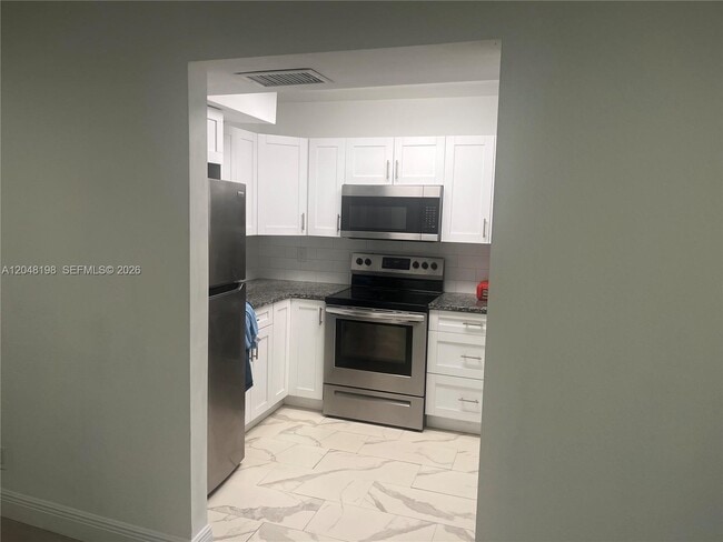 Foto del edificio - 5952 NW 25th Pl
