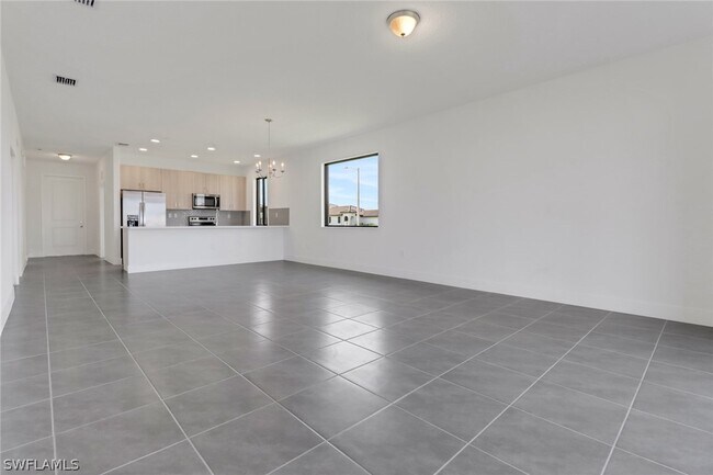 Foto del edificio - 5265 Lamone Ln