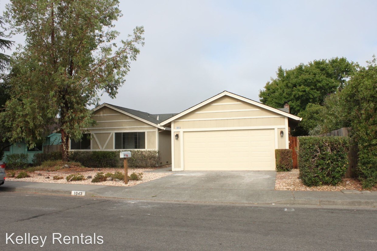 Foto principal - 1043 Lupine Rd