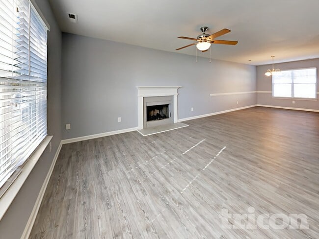 Building Photo - 1506 Kindred Cir NW