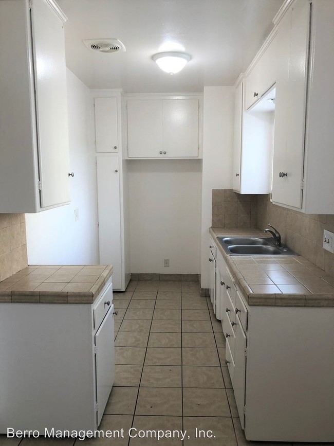 Foto del edificio - 583-585 Walnut Ave
