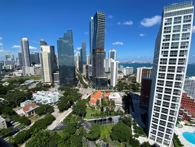 Foto del edificio - 1581 Brickell Ave