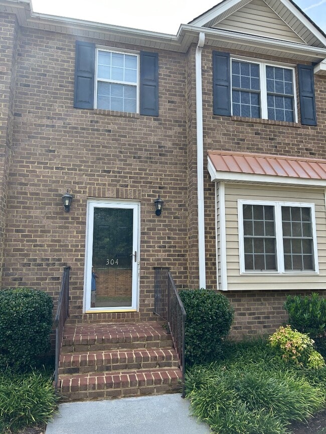 Building Photo - 1002 Enterprise Dr