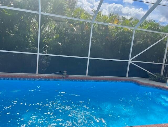 Foto del edificio - 13270 Greenshore Pl