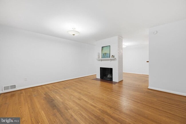 Foto del edificio - 3908 Braddock Rd