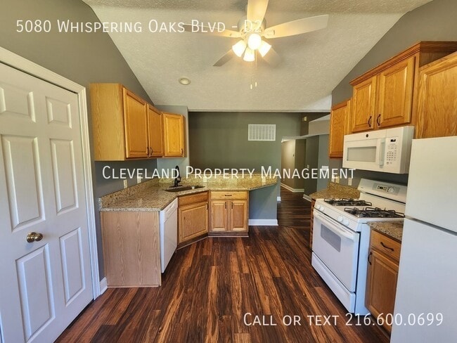 Building Photo - 5080 Whispering Oaks Blvd