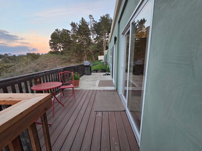 Foto del edificio - 26265 Jeanette Rd