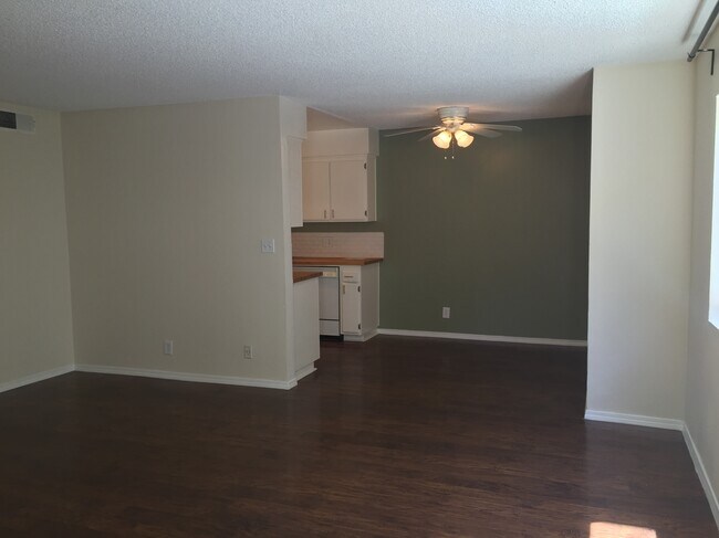 Building Photo - 7037 Alabama Ave