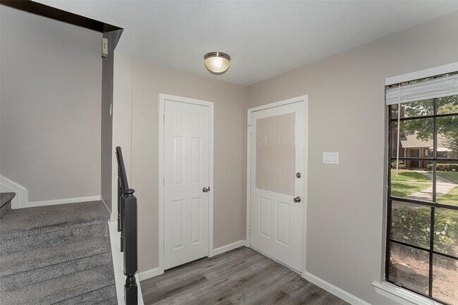 Building Photo - 17225 Saturn Ln