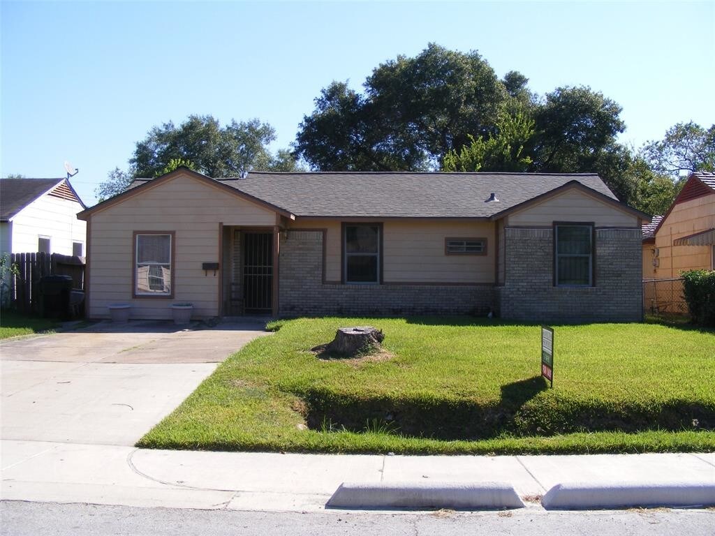 10525 Fairland Dr, Houston, TX 77051 House Rental in Houston, TX