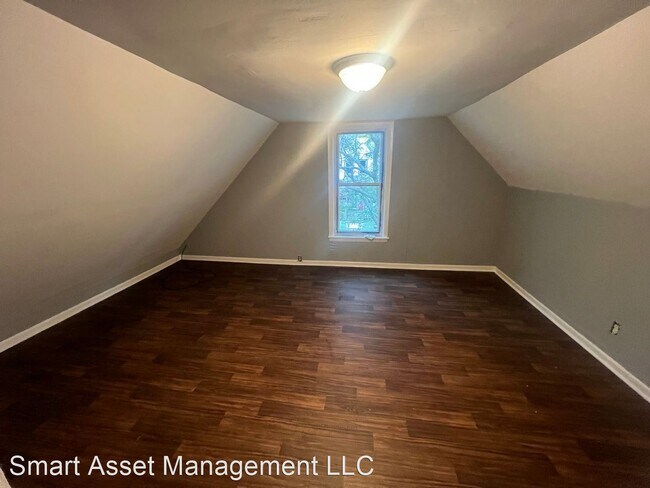 Building Photo - 2 br, 2 bath House - 3174 N 11th St.
