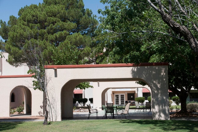 Building Photo - White Acres