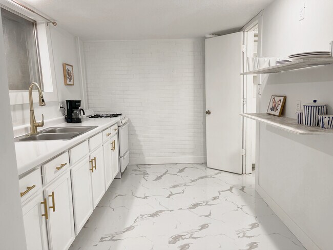 Foto del edificio - 1336 23rd St