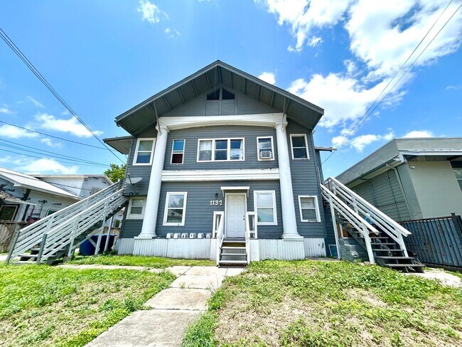 Foto del edificio - 1137 W Ashby Pl