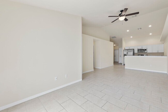 Building Photo - LB - Newly Constructed 3 bed 2 bath duplex with garage.