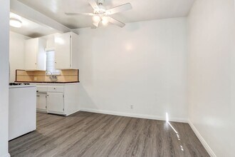 Building Photo - 422 Hill St Building Photo - 422 Hill St