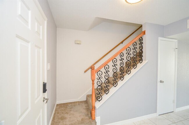 Building Photo - 18111 Heritage Ln