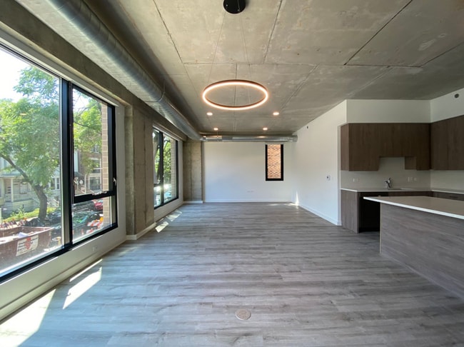 Building Photo - 1120 W Patterson Ave