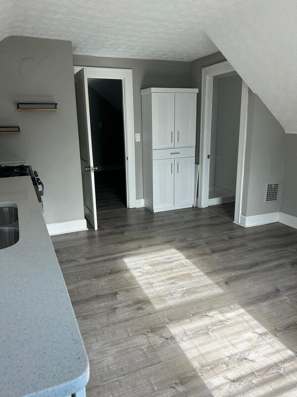 Building Photo - 2121 Carabel Avenue - 3rd Floor
