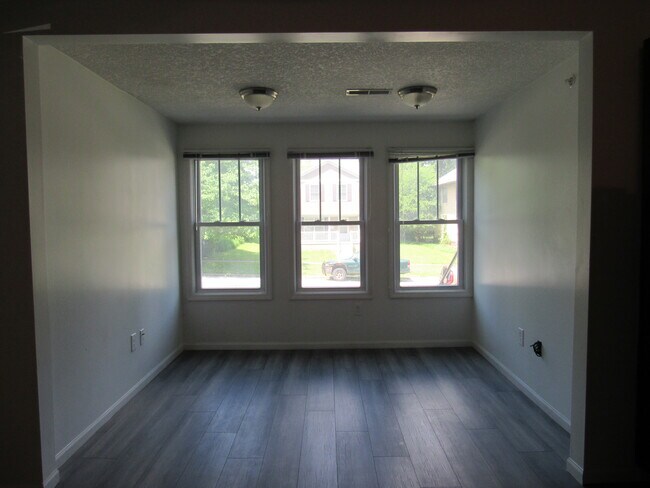 Building Photo - 1219 N Perry St