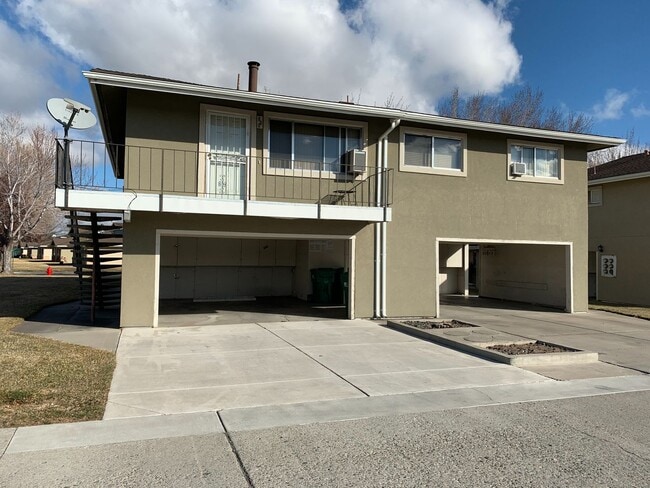 Foto del edificio - ONLY $1,500 PER MONTH FOR THIS SUPER CUTE , SPACIOUS 2 BEDROOM / 1 BATHROOM CONDO CENTRALLY LOCAT...