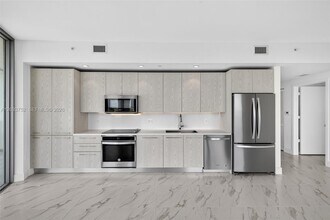 Building Photo - 2000 Metropica Wy