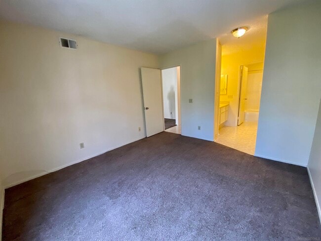 Building Photo - 13019 Wimberly Square
