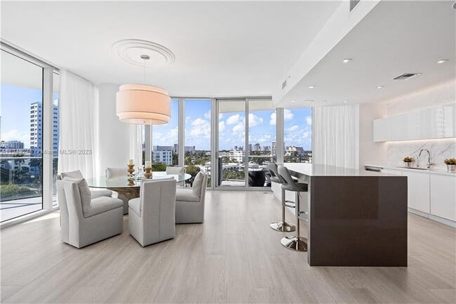 Building Photo - 701 S Fort Lauderdale Beach Blvd