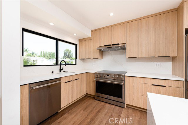 Building Photo - 7008 Aura Ave
