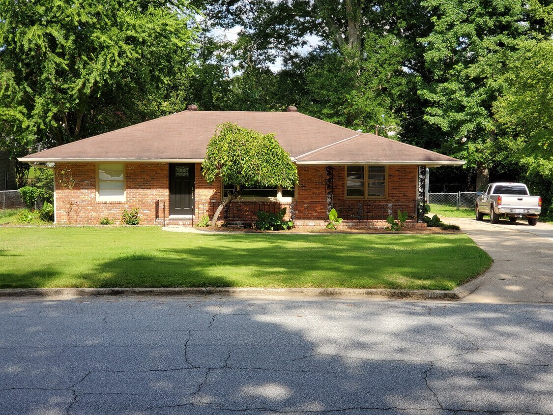 Primary Photo - 4102 Lake Dr