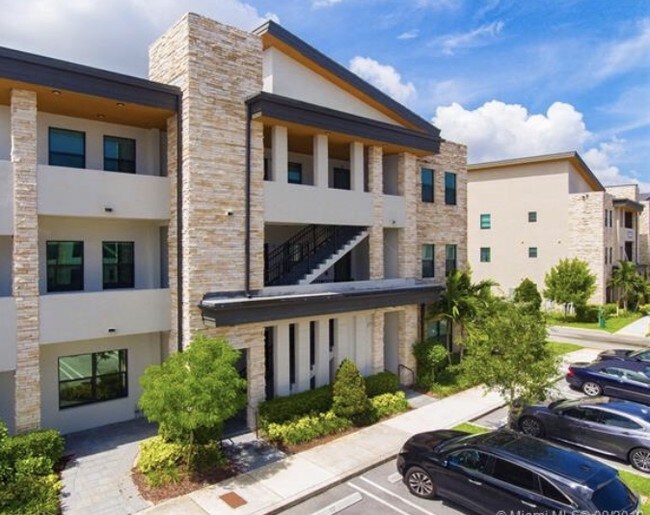 Building Photo - 7809 NW 104th Ave