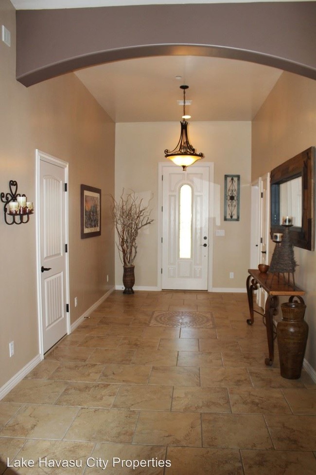 Building Photo - 3 br, 3 bath House - 1074 Glen Eagles Dr