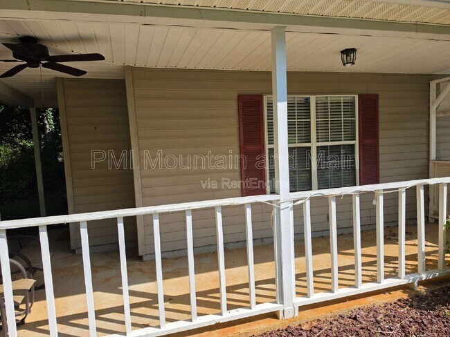 Foto del edificio - 1 Rocking Porch Rd